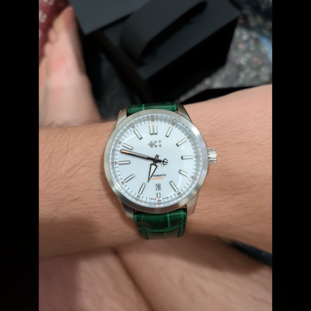 Glossy Emerald Crocodile Signature